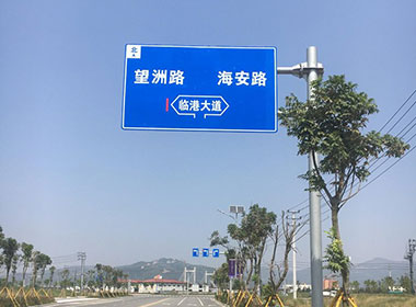 赤峰标志杆：适配多元户外布设场景